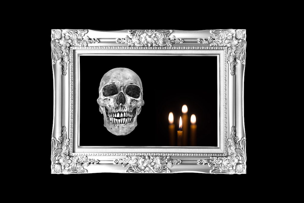 skull picture in frame